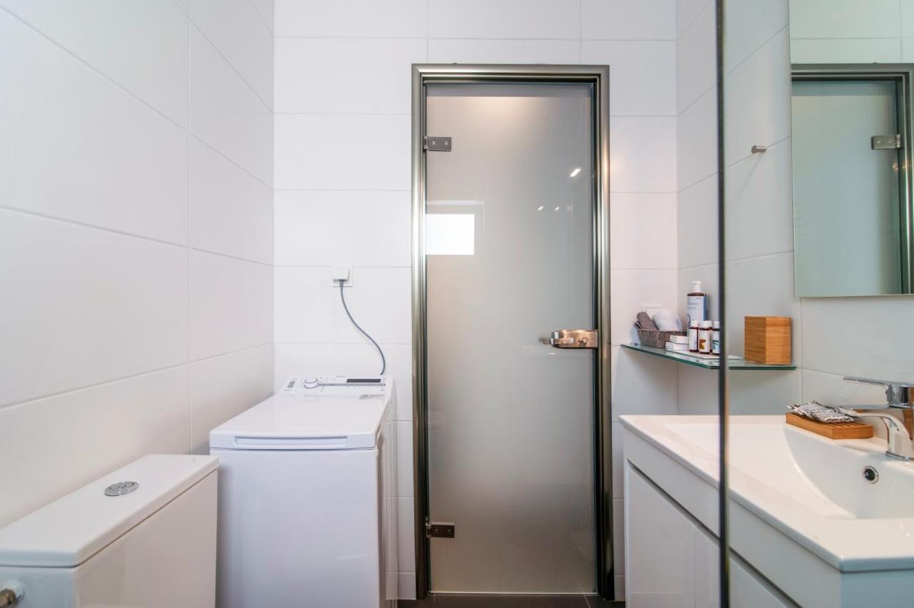 Sun & Sea Suite, Kavouri Atenas Exterior foto